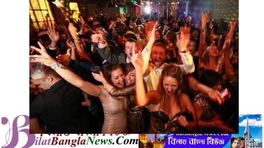 ইংল্যান্ডের নটিংহাম ইউনিভার্সিটি ছাত্রাবাসে বিধি ভঙ্গ করে আয়োজিত পার্টি বন্ধ করলো পুলিশ