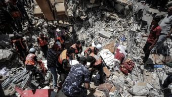 গাজায় ইসরাইলি হামলায় নিহতের সংখ্যা বেড়ে ২০০ আহত ১৩০৫, বাস্তুচ্যুত ১০ হাজার অধিবাসী