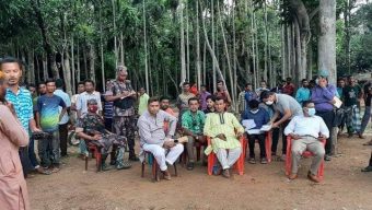 জাদুকাটায় অবৈধ বালু উত্তোলনে টাস্ক ফোর্সের অভিযান:১৮ টি নৌকা আটক,১০ লক্ষ টাকায় নিলাম 