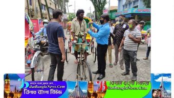 সুনামগঞ্জ পৌর মেয়র নাদের বখতের মাস্ক বিতরণ