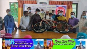ছাতকে উত্তর খুরমায় শিক্ষার্থীদের মাঝে বাইসাইকেল ও ছাতা বিতরণ