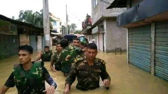 ছাতকে বানভাসি মানুষ উদ্ধারে সেনাবাহিনীর টিম আসছে