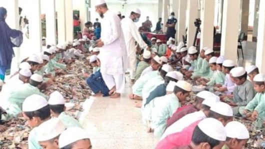 এবার পাগলা মসজিদ দানবাক্সের তিন কোটি ৬০ লাখ টাকা ২৩৬ জনের গুনতে লাগলো ১০ ঘণ্টা