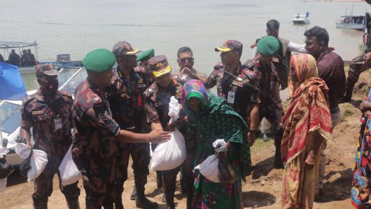 ঈদের আনন্দ ভাগাভাগী করে নিতে দুর্গম সীমান্তে  বিজিবি সদস্য ও বানভাসিদের পাশে বিজিবি মহাপরিচালক