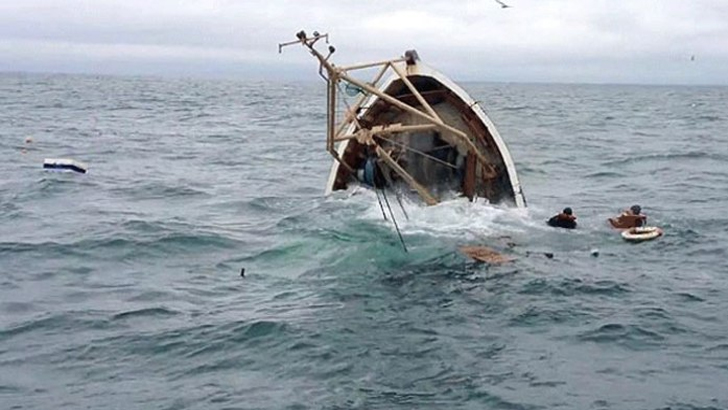 দোয়ারাবাজারে বাল্কহেডের ধাক্কায় নৌকা থেকে পড়ে আহত৫, নিখোঁজের আশংকা