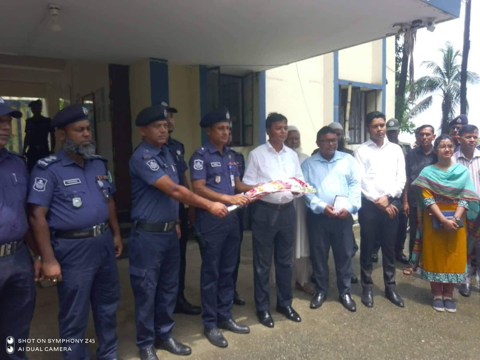 মধ্যনগর উপজেলা পরিদর্শনে জেলা প্রশাসক