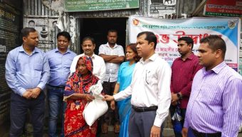 সুনামগঞ্জে খোলা বাজারে চাল বিক্রি উদ্বোধন
