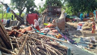 সুনামগঞ্জের পাথারিয়ায় ঘূর্ণিঝড়ে অর্ধশতাধিক বসতবাড়ি লণ্ডভণ্ড : আহত হয়েছেন কয়েকজন