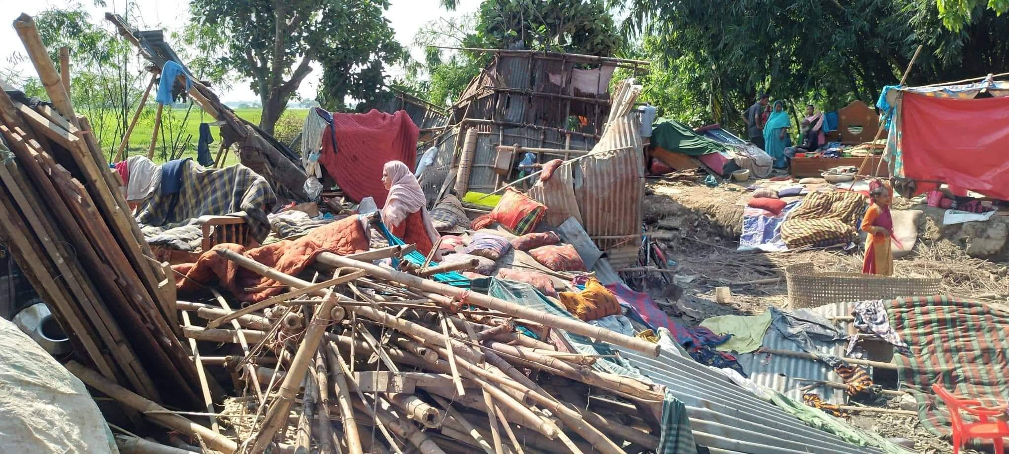 সুনামগঞ্জের পাথারিয়ায় ঘূর্ণিঝড়ে অর্ধশতাধিক বসতবাড়ি লণ্ডভণ্ড : আহত হয়েছেন কয়েকজন