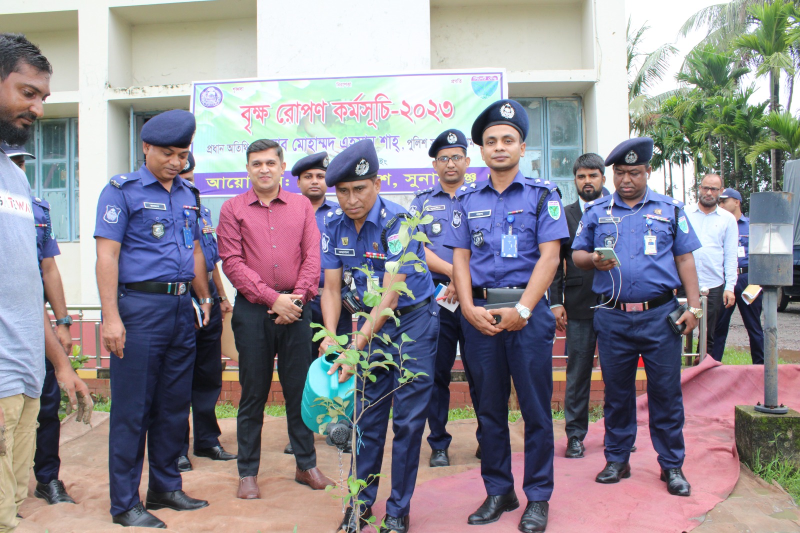 সুনামগঞ্জ জেলা পুলিশের বৃক্ষরোপণ কর্মসূচি ২০২৩ এর উদ্বোধন