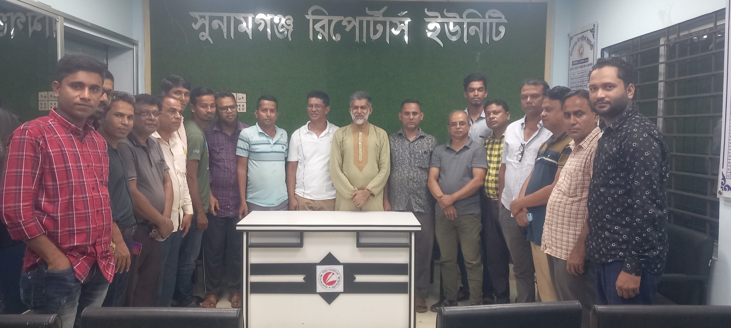 নিউইয়র্ক সুনামগঞ্জ সমিতির সাধারণ সম্পাদক জায়েদ চৌধুরী অপুর সাথে সুনামগঞ্জ রিপোর্টার্স ইউনিটির সৌজন্য সাক্ষাত