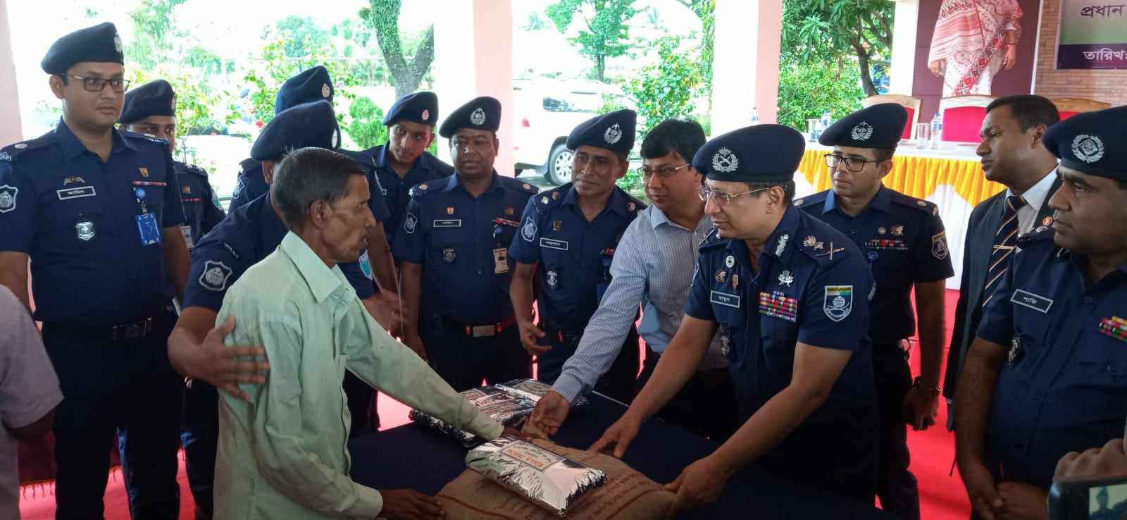 আগামী জাতীয় সংসদ নির্বাচনে নির্বাচন কমিশনের নির্দেশেই পুলিশ কাজ করবে- আইজিপি