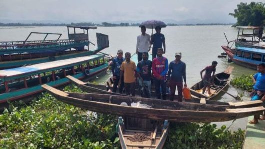 কাপ্তাই হ্রদে মাছ শিকার শুরু