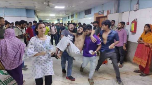 ঢাকা মেডিকেলে শিক্ষার্থীদের ওপর ফের হামলা ছাত্রলীগের