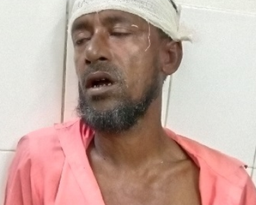 বিশ্বনাথে দুর্বৃত্তদের হামলায় স্বামী আহত, স্ত্রীর দেড় লাখ টাকা লুট