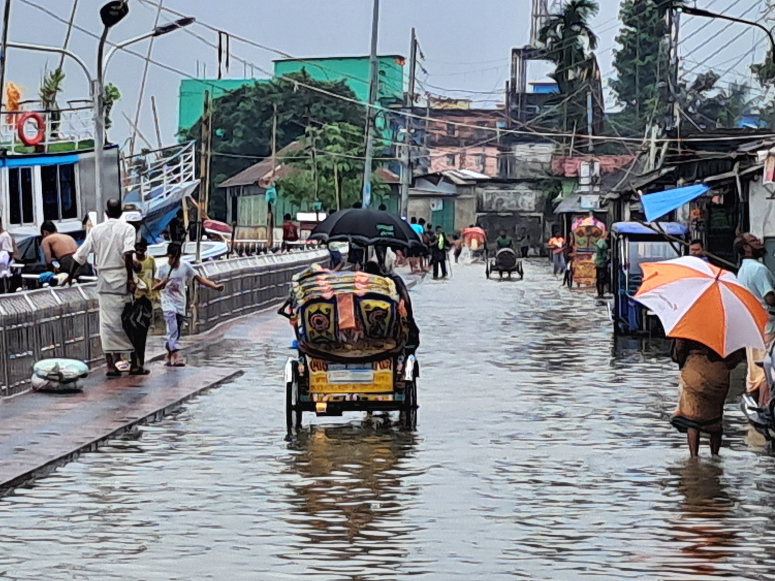 সুনামগঞ্জ জেলা পর পর তিন দফা বন্যার কবলে,জন দুর্ভোগ চরমে 