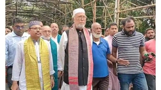 ধানমন্ডির ৩২ শে শ্রদ্ধা জানাতে পারেননি বঙ্গবীর কাদের সিদ্দিকী:হামলা,গাড়ি ভাংচুর