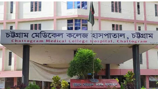 মুরুব্বি মুরুব্বি উঁহু উঁহু’ বলায় নাতনির শরীরে গরম পানি ঢেলে দিলেন নানি