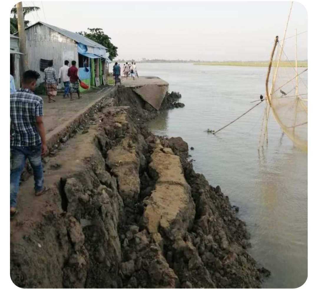 শাল্লায় নদী  ভাঙ্গনে বিলীন ঘরবাড়ি,জনপদ ।