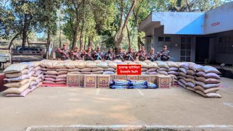 সুনামগঞ্জ সীমান্তে কোটি টাকার ভারতীয় পণ্য আটক করেছে বিজিবি।