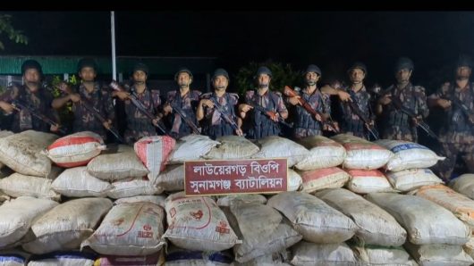 সুনামগঞ্জ বিজিবির অভিযানে ৪০ লক্ষ টাকার ফুচকা আটক।