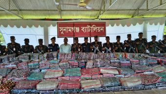 সাড়ে পাঁচ কোটি টাকার নানা পণ্য আটক করল সুনামগঞ্জ বিজিবি।