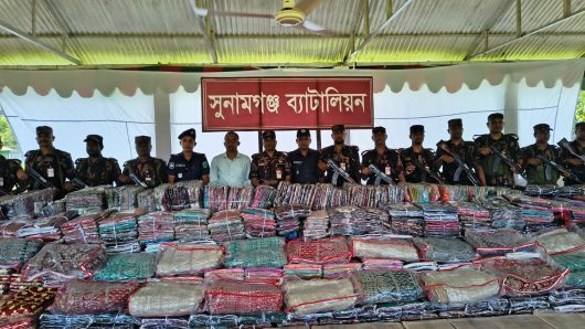 সাড়ে পাঁচ কোটি টাকার নানা পণ্য আটক করল সুনামগঞ্জ বিজিবি।