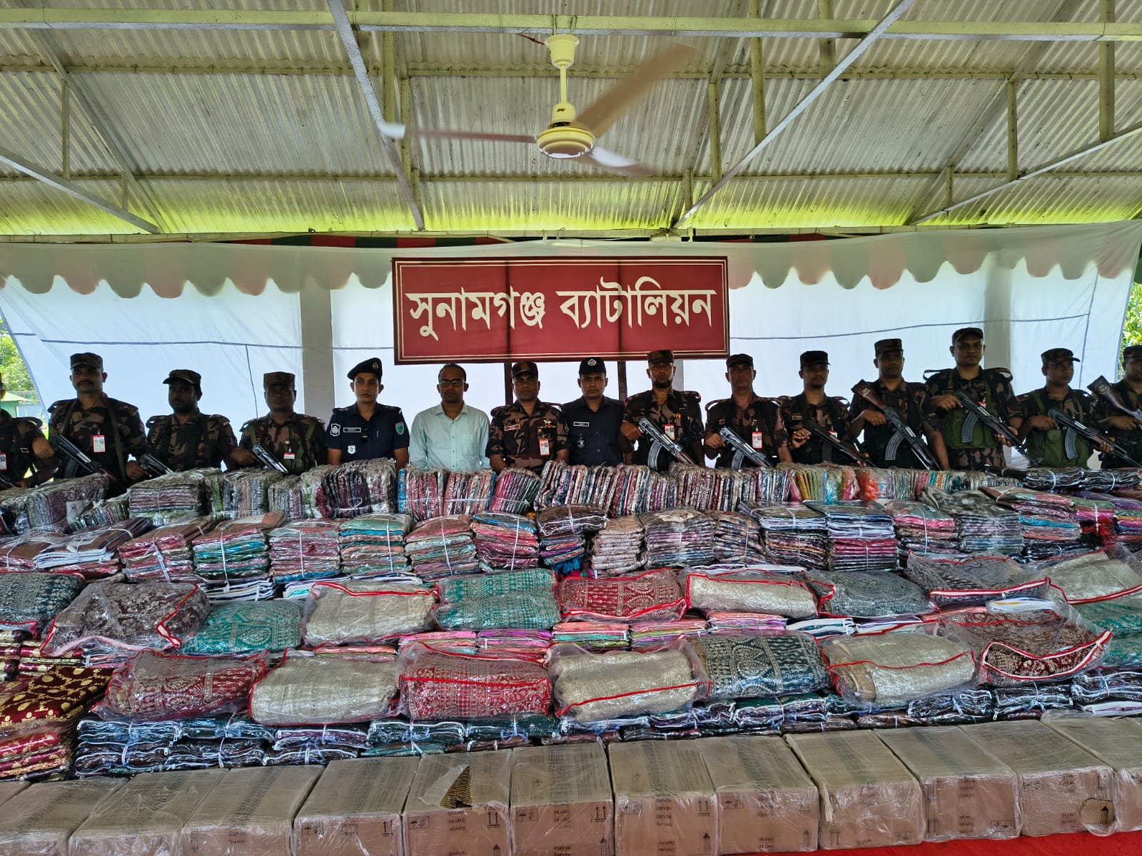 সাড়ে পাঁচ কোটি টাকার নানা পণ্য আটক করল সুনামগঞ্জ বিজিবি।