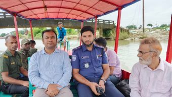 সংরক্ষিত বনভূমিতে ভ্রাম্যমান আদালতের অভিযানে আটক অতপর দন্ড প্রদান।