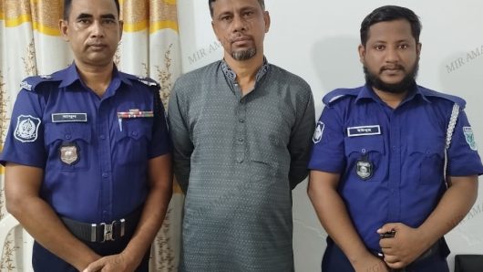 ছাতকে আওয়ামীলীগ নেতা গ্রেফতার, অস্ত্র উদ্ধার