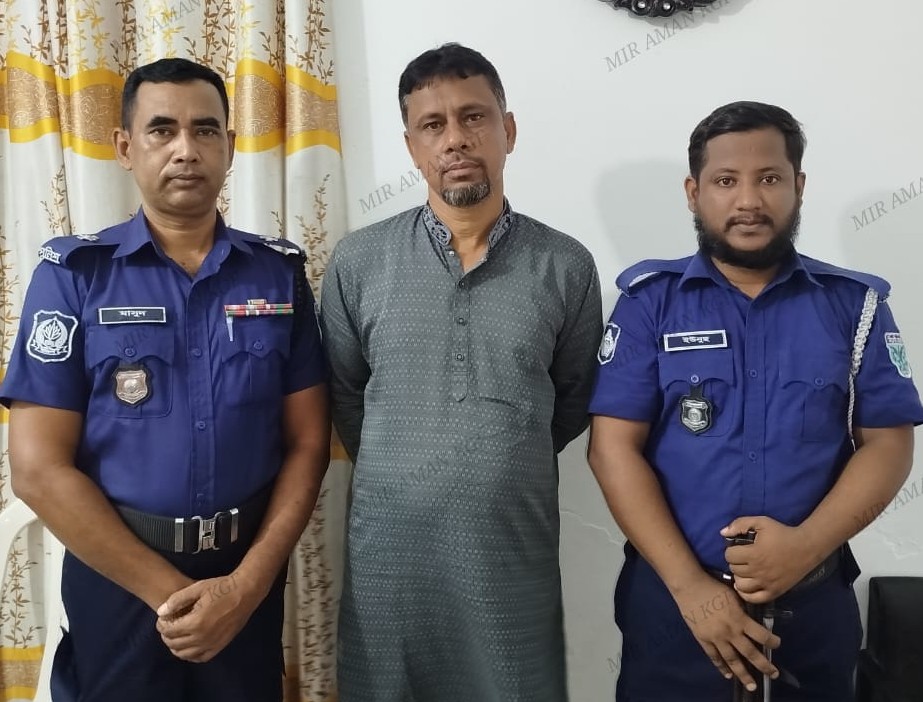 ছাতকে আওয়ামীলীগ নেতা গ্রেফতার, অস্ত্র উদ্ধার