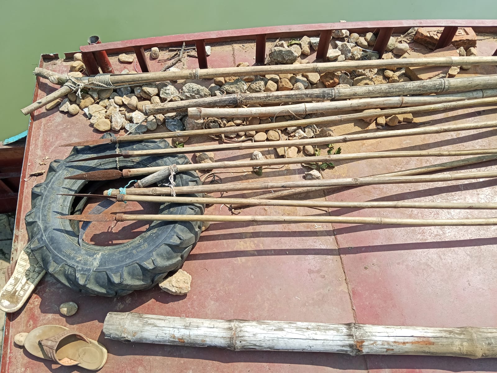 বিজিবির টহল দলের উপর চোরাকারবারিদের হামলায় বিজিবি সদস্য আহত