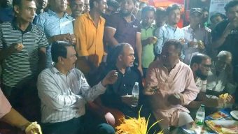 দোয়ারাবাজার উপজেলার বিভিন্ন পূজামণ্ডপ পরিদর্শন করেন — সাবেক এমপি মিলন 