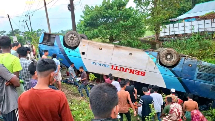 সুনামগঞ্জের টাংগুয়ার হাওরে ঘুরতে এসে দুর্ঘটনায় মা-মেয়ে নিহত