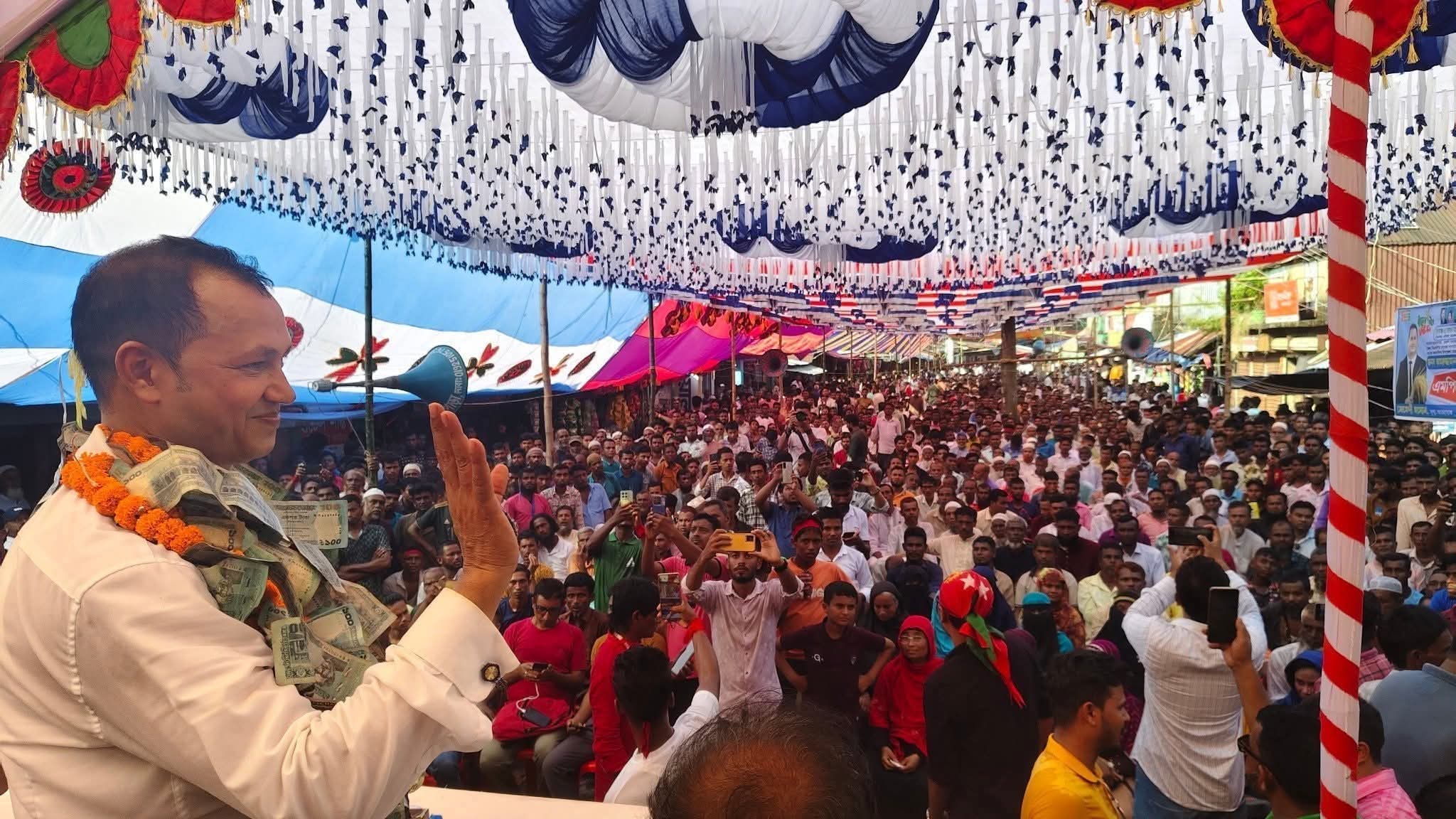 মধ্যনগরে কামরুলের জনসভায় জনতার ঢল।