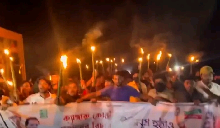 সিলেটে নিষিদ্ধ ছাত্রলীগের মশালমিছিল