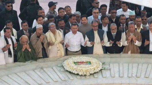 দীর্ঘ ১৯ বছর পর বাবার কবর জিয়ারতে তারেক রহমান