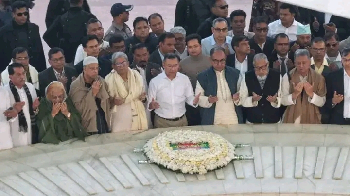 দীর্ঘ ১৯ বছর পর বাবার কবর জিয়ারতে তারেক রহমান