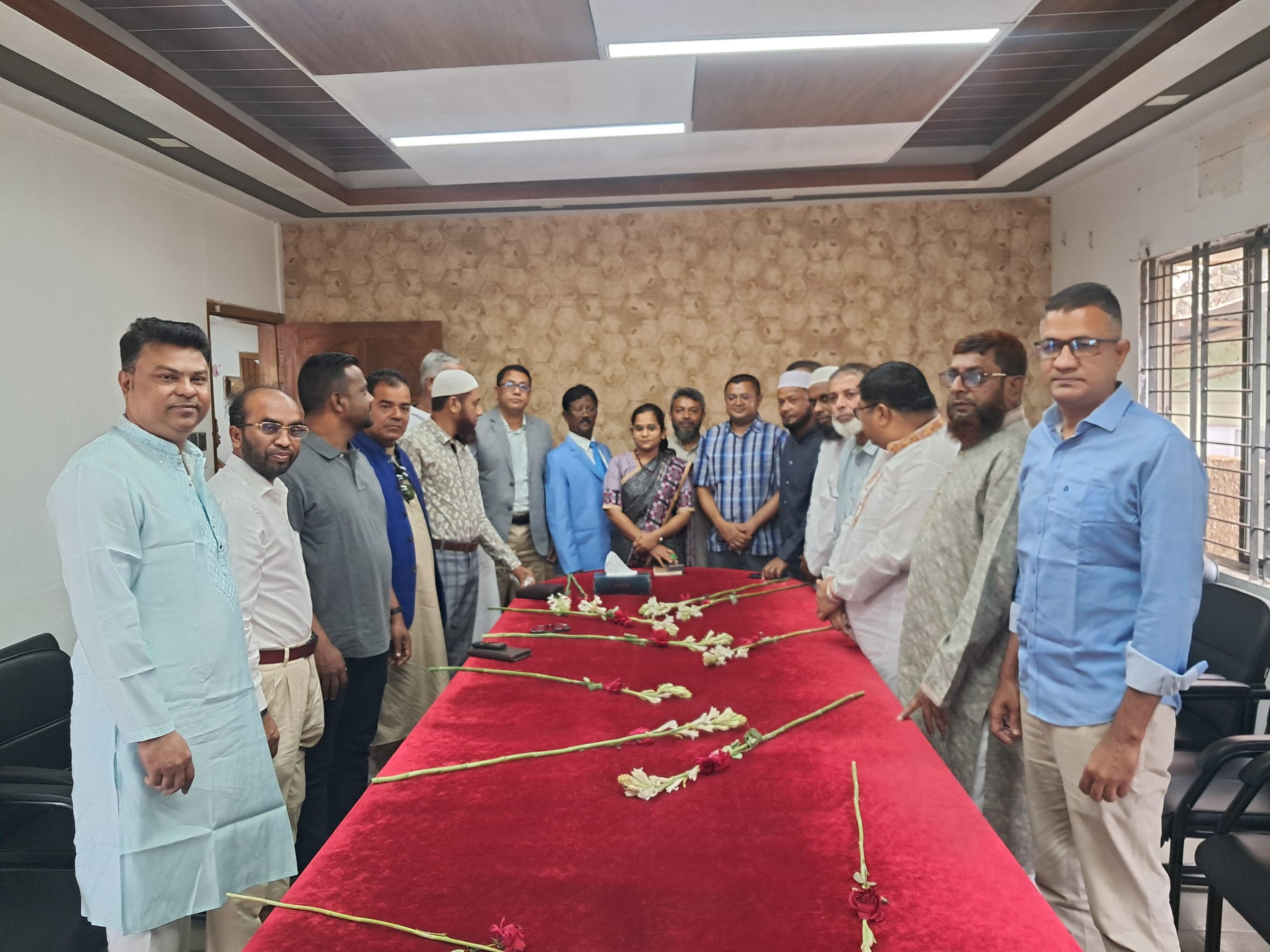 সুনামগঞ্জ চেম্বার অব কমার্সের নব নির্বাচিত কমিটির দায়িত্ব গ্রহণ।