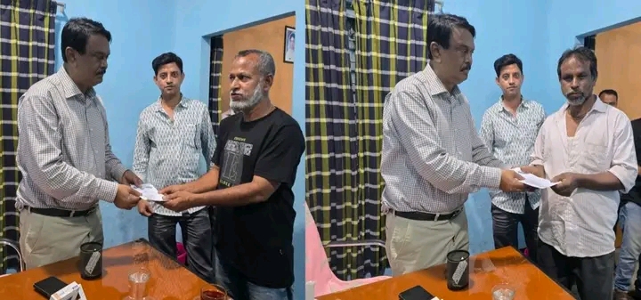 ছাতক বাজারে অগ্নিকাণ্ডে ভস্মীভূত দুটি দোকানের মালিকদের আর্থিক সহায়তা প্রদান।
