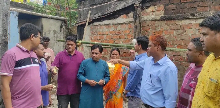 ছাতকের তাতিকোনা মহল্লায় অগ্নিকান্ডে ক্ষতিগ্রস্থ ৪ টি পরিবার-কে এমপি মিলনের আর্থিক সহায়তা প্রদান