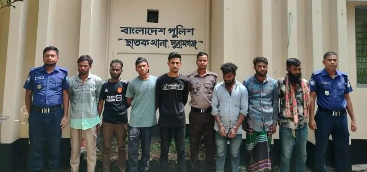 ছাতকে থানা ও নৌ- পুলিশের অভিযানে ৭ আসামি গ্রেফতার,ইয়াবা সহ ৩ জন