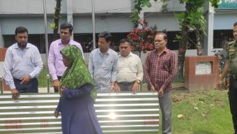 ছাতকে অসহায় ও ক্ষতিগ্রস্ত পরিবারের মাঝে সরকারি ঢেউ টিন ভিতরণ।