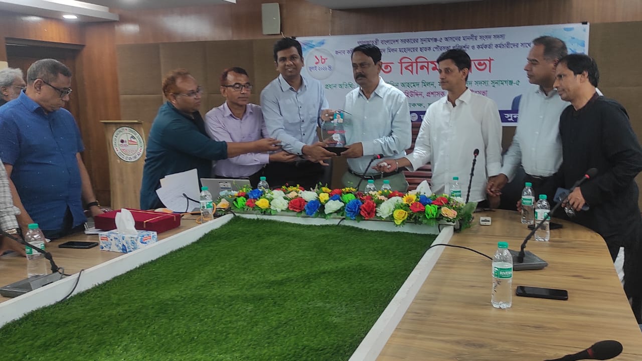 ছাতক পৌরসভা পরিদর্শনে কলিম উদ্দিন আহমেদ মিলন এমপি।