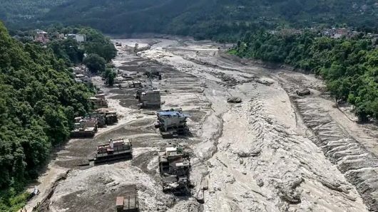 নেপালে পাহাড়ি ঢলে প্রাণহানি বেড়ে ৪৬৯, নিখোঁজ প্রায় ১৫শ’