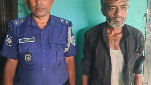 সুনামগঞ্জ সীমান্ত থেকে ১০০ পিছ ইয়াবা সহ এক কারবারি পুলিশের জালে আটক