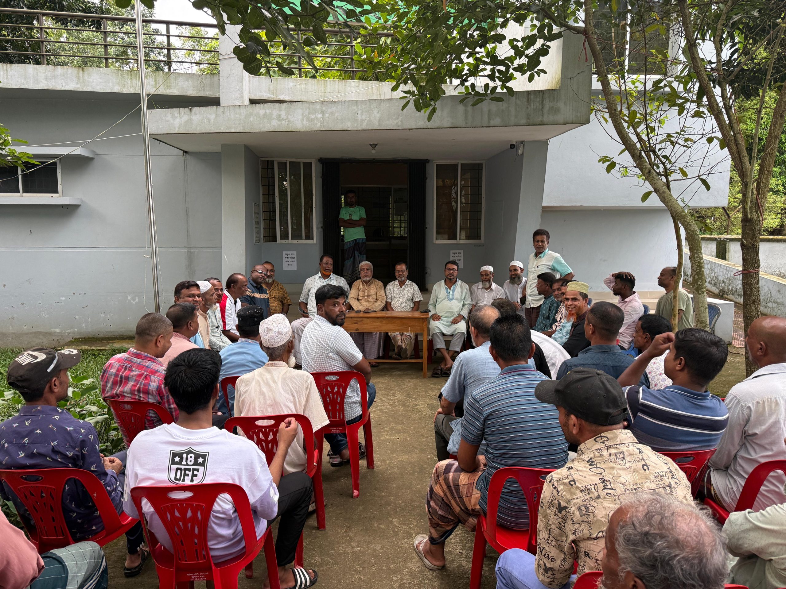 ছাতকে সাংবাদিকের ওপর হামলার ঘটনা নিষ্পত্তি, প্রকাশ্যে অভিযুক্তের ক্ষমা প্রার্থনা