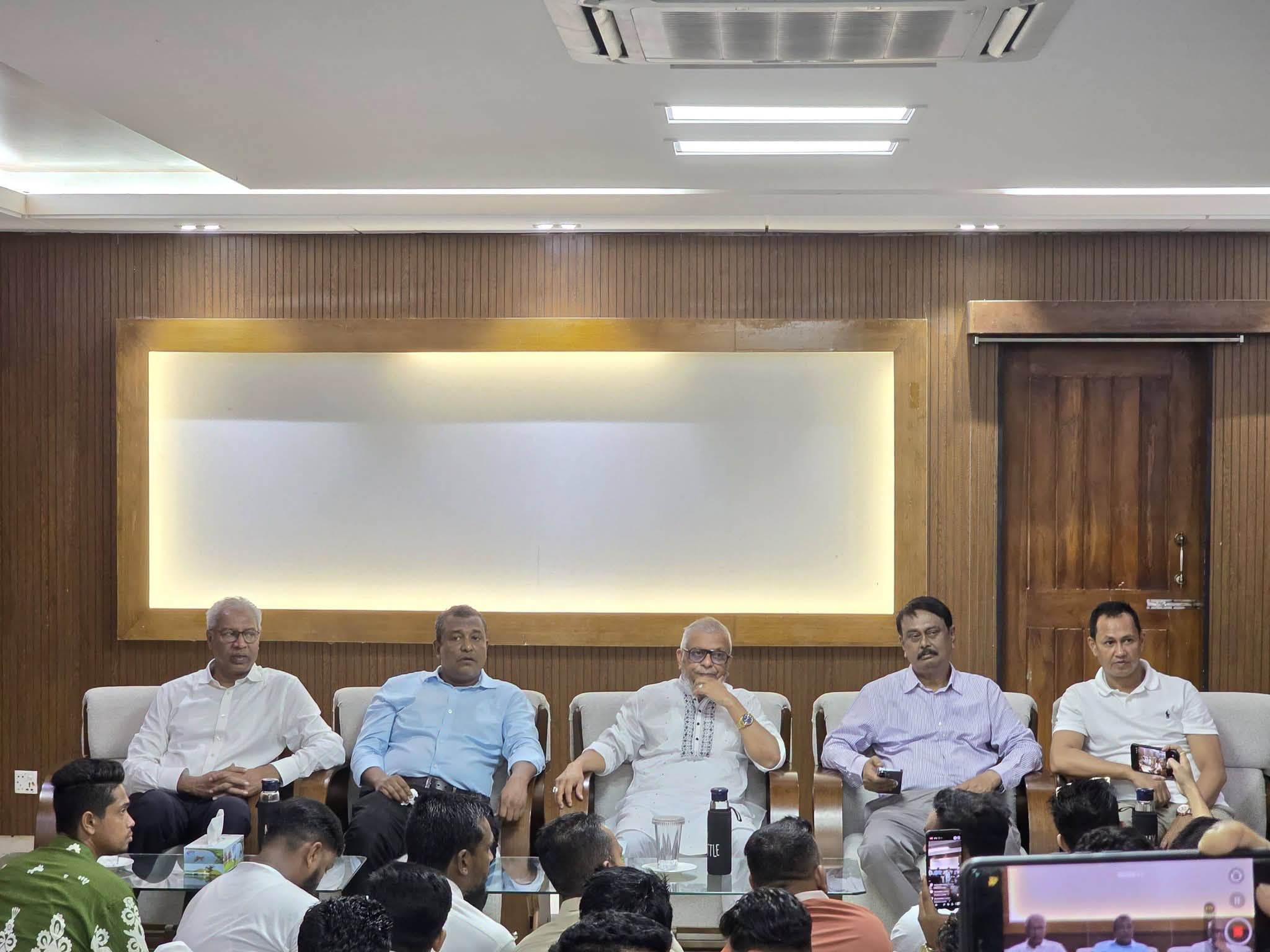 মানুষের কাছে যে ওয়াদা করেছি তা পূরণ করতে হবে- আরিফুল হক চৌধুরী।