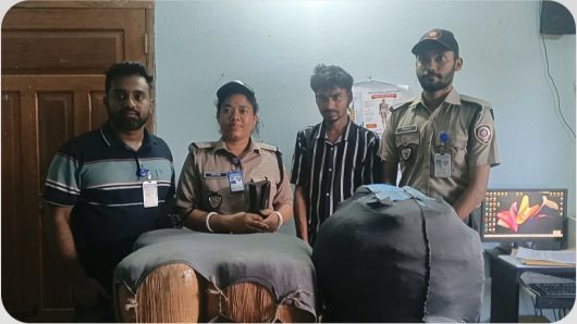 শান্তিগঞ্জে প্রাইভেট কারে ৪০ কেজি গাজা সহ এক কারবারি আটক।