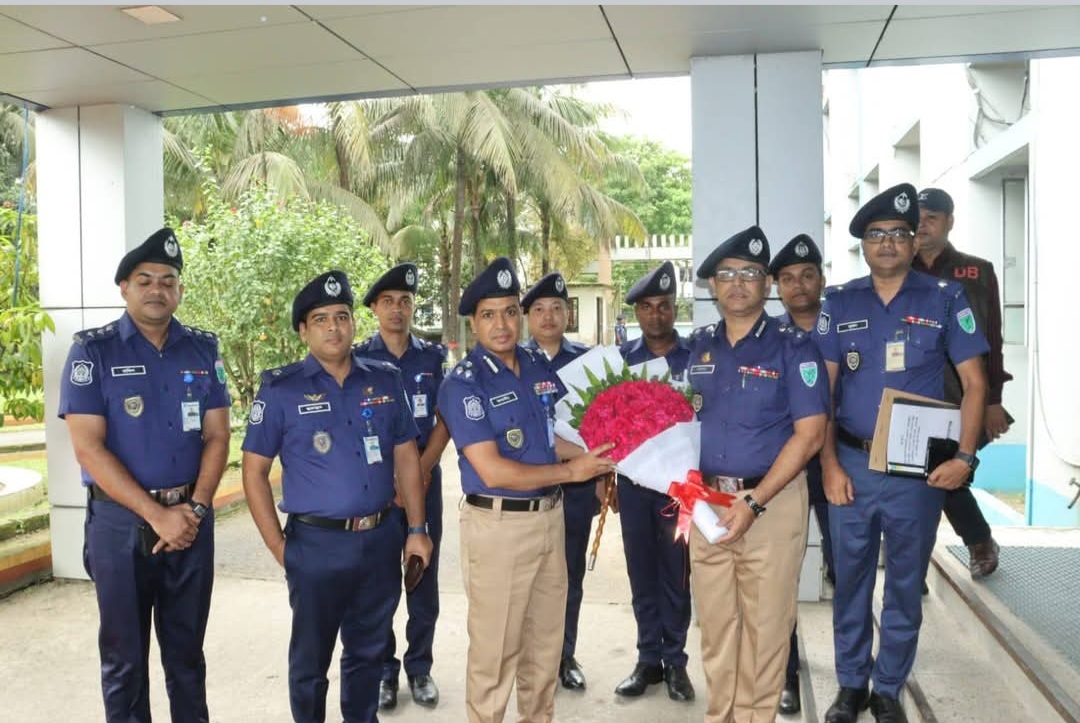 সুনামগঞ্জে বার্ষিক পরিদর্শনে  সিলেট রেঞ্জ ডিআইজি